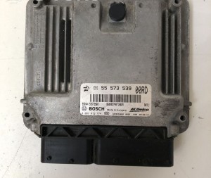 Opel Insignia (2008–2017) Calculateur moteur 0281015774 - 2