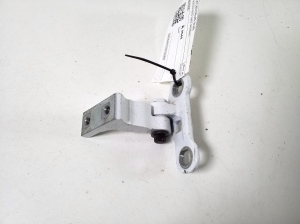   Rear side door upper hinge  - 31457096 