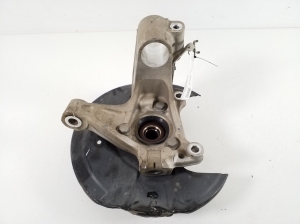 VOLVO XC40 (2017–2026) Front wheel hub - 3