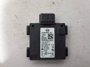 Aklās zonas radars Distronic - 284N0HN20B