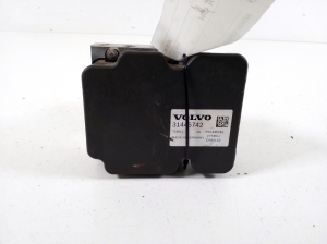 VOLVO XC40 (2017–2026) ABS plokk 31445742 - 3