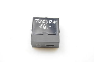 Hyundai Tucson (2015–2026) AUX socket 96120D3500 - 5