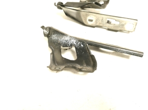 AUDI A5 (2007–2016) Hood hinge 8T0823301E - 4