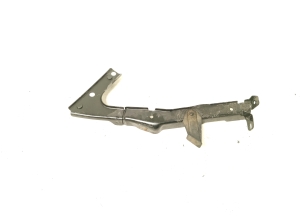   Halter Kotflügel vorne  - 8T0821135G 