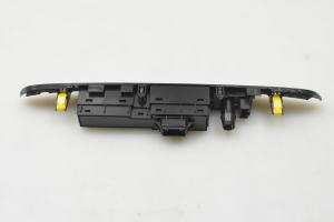 Hyundai Tucson (2015–2026) Warnblinkschalter 93700D7800 - 2