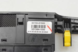 Hyundai Tucson (2015–2026) Warnblinkschalter 93700D7800 - 3