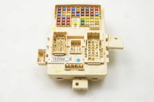 Interior fuse box - 91950D3610