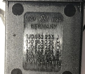 Volkswagen Golf IV (1997–2003) Hazard light switch 1J0953235J - 3