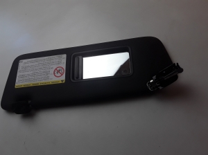  Sun visor 