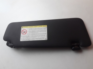  Sun visor 