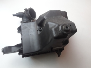  Air filter housing 