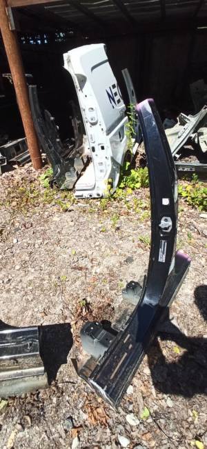 Mercedes Benz EQC N293 (2019–2026) Center pillar A2936303900 - 3