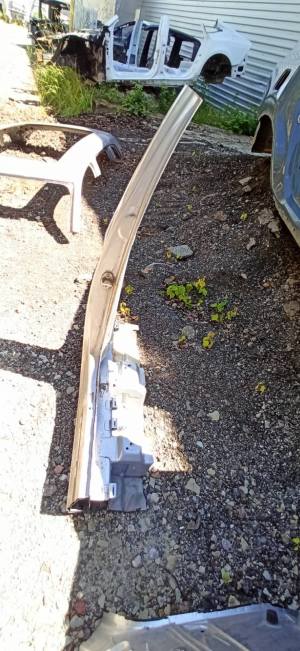 AUDI Q5 (2017–2026) Center pillar - 3