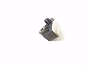 Mercedes Benz CLA-Class W117 (2013–2019) Airbagsensor A1668210151 - 2