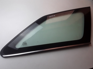  Glass rear wing fort 