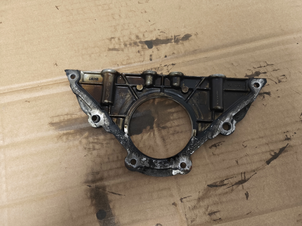 Mercedes Benz CLA-Class W117 (2013–2019) Other engine part A6510110108 Mercedes Benz CLA-Class W117 (2013–2019) Other engine part A6510110108