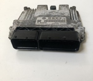 Volkswagen Passat B6 (2005–2010) Engine control unit 0281013440 - 3