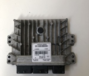 Motorsteuergerät - 237100914R