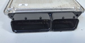 Volkswagen Passat B6 (2005–2010) Engine control unit 03L907309 - 2