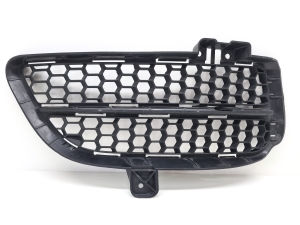 Priekšējā bampera apakšējā reste - 7L6853666B