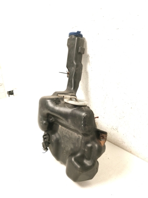 Mercedes Benz CLS-Class 218 (2011–2018) Front washer fluid reservoir A2048602360 - 4