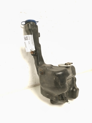 Mercedes Benz CLS-Class 218 (2011–2018) Front washer fluid reservoir A2048602360 - 5