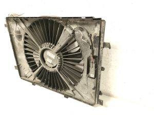 Mercedes Benz CLS-Class 218 (2011–2018) Dzesēšanas ventilators un tā daļas A2049061403 - 4