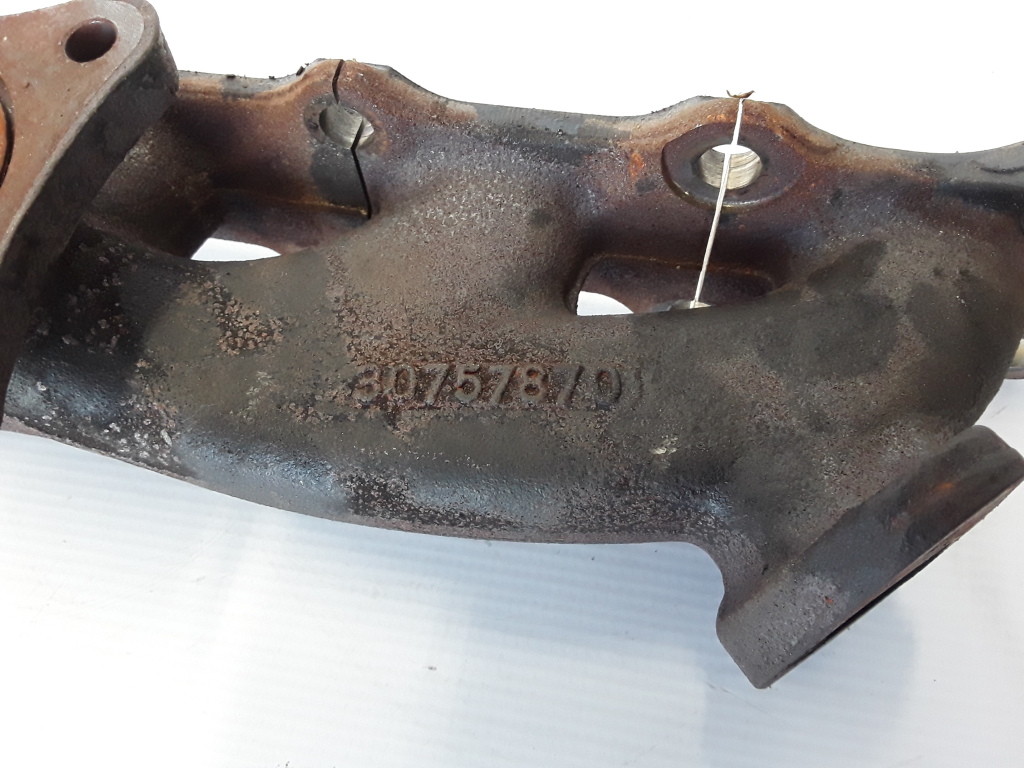 VOLVO V60 1 generation (2010-2020) Exhaust Manifold 30757870 21083346