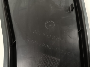 Skoda Octavia III (2013–2019) Sonstiges Teil der hinteren Seitentür 5E0839915A - 2