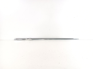   Baguette extérieure de vitre de porte avant 