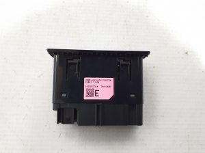 NISSAN Qashqai J-12 (2021–2026) USB-pesa 284H37JA0A - 2