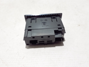 NISSAN Qashqai J-12 (2021–2026) USB-pesa 284H37JA0A - 3