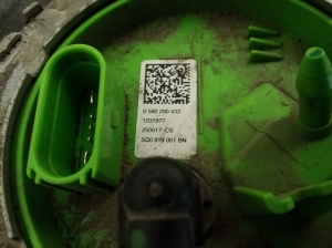 Skoda Octavia III (2013–2019) Kütusepaak 5Q0201022ND - 3