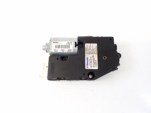 Mercedes Benz E-Class W212 (2009–2015) Schiebedachmotor A2129029107 - 2