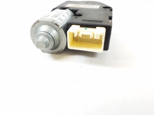 Mercedes Benz E-Class W212 (2009–2015) Schiebedachmotor A2129029107 - 4