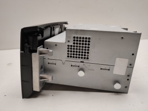 Mercedes Benz E-Class W212 (2009–2015) Radio (head unit) A2129008308 - 3