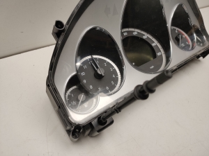 Mercedes Benz E-Class W212 (2009–2015) Instrument cluster A2129003509 - 3