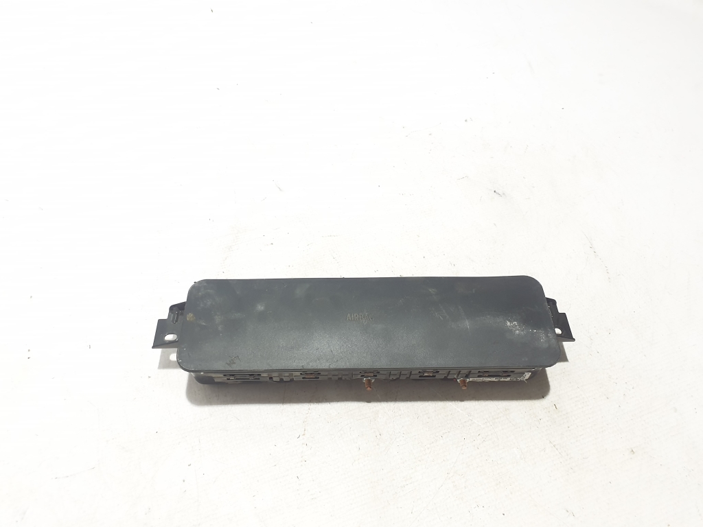 BMW 4 SERIES G22 (2020–2026) Põlveturvapadi 6804046 BMW 4 SERIES G22 (2020–2026) Põlveturvapadi 6804046