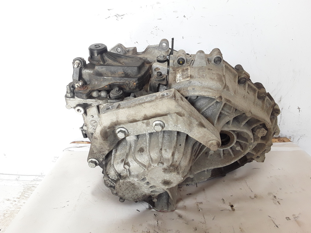 VOLVO V60 1 generation (2010-2020) Gearbox T1GH4 21083317