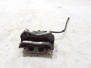 Front brake caliper - 410005MT3C