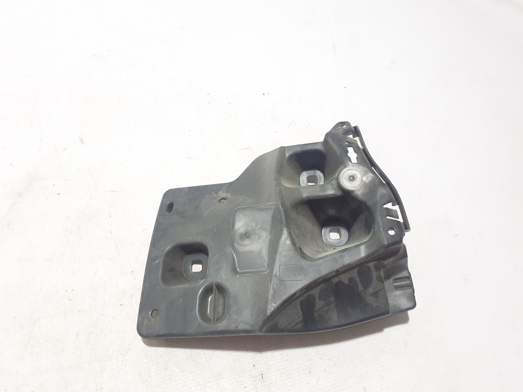BMW 4 SERIES G22 (2020–2026) Rear bumper bracket 7497111 BMW 4 SERIES G22 (2020–2026) Rear bumper bracket 7497111