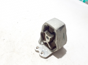 Engine mount - 113606UM0A