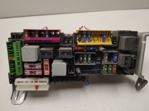  Fuse box in the boot 