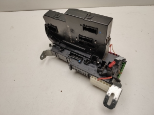  Fuse box in the boot 