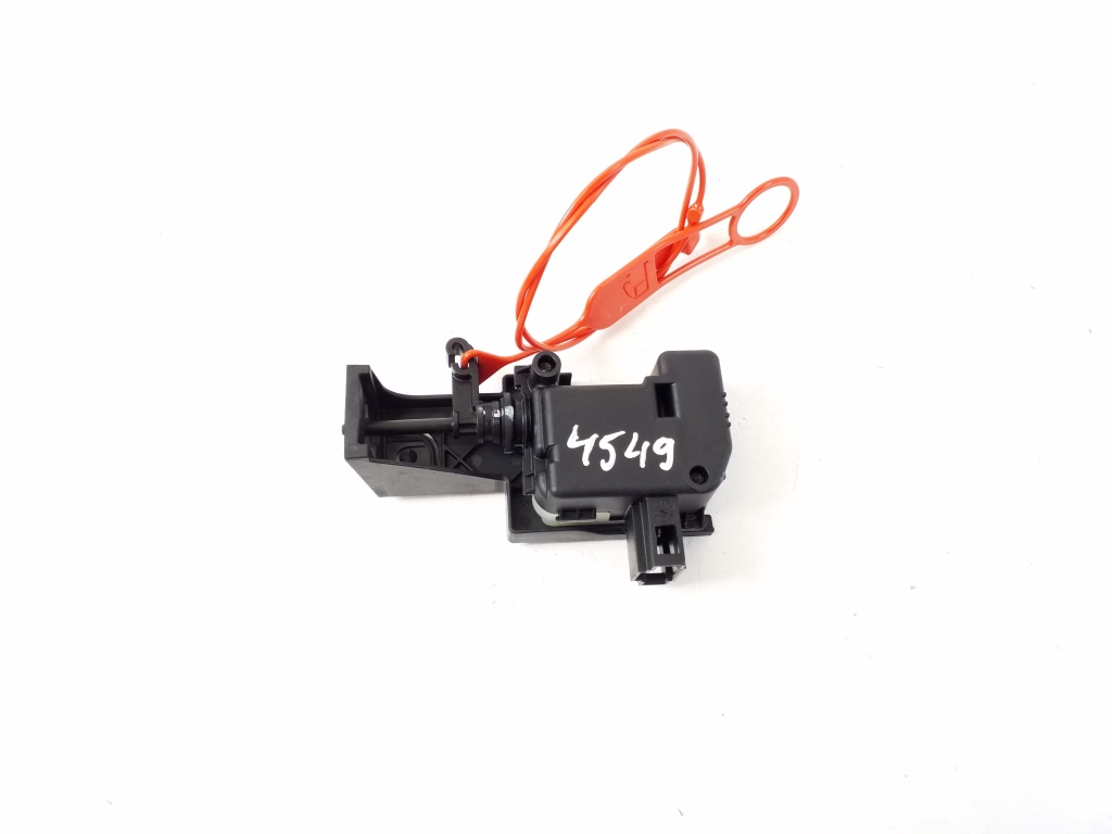 Mercedes Benz E-Class W212 (2009–2015) Kütuse täiteava korgi lukustus A2048200072 Mercedes Benz E-Class W212 (2009–2015) Kütuse täiteava korgi lukustus A2048200072