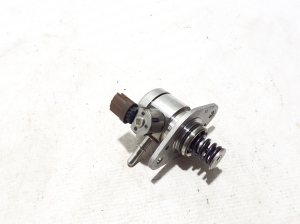 Fuel pump - 166306RC1A