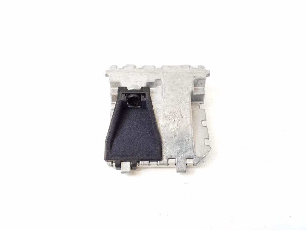 Mercedes Benz E-Class W207 (2009–2017) Frontkamera A0009050038 Mercedes Benz E-Class W207 (2009–2017) Frontkamera A0009050038
