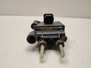 Mercedes Benz E-Class W212 (2009–2015) Luftfederung Ventil A2513200158 - 5