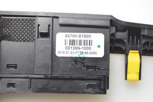 Hyundai Tucson (2015–2026) Warnblinkschalter 93700D7800 - 4