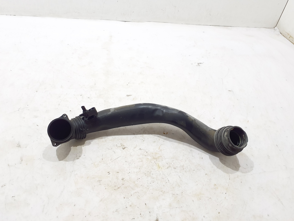 BMW 4 SERIES G22 (2020–2026) Õhu sisselaske voolik 8651066 BMW 4 SERIES G22 (2020–2026) Õhu sisselaske voolik 8651066